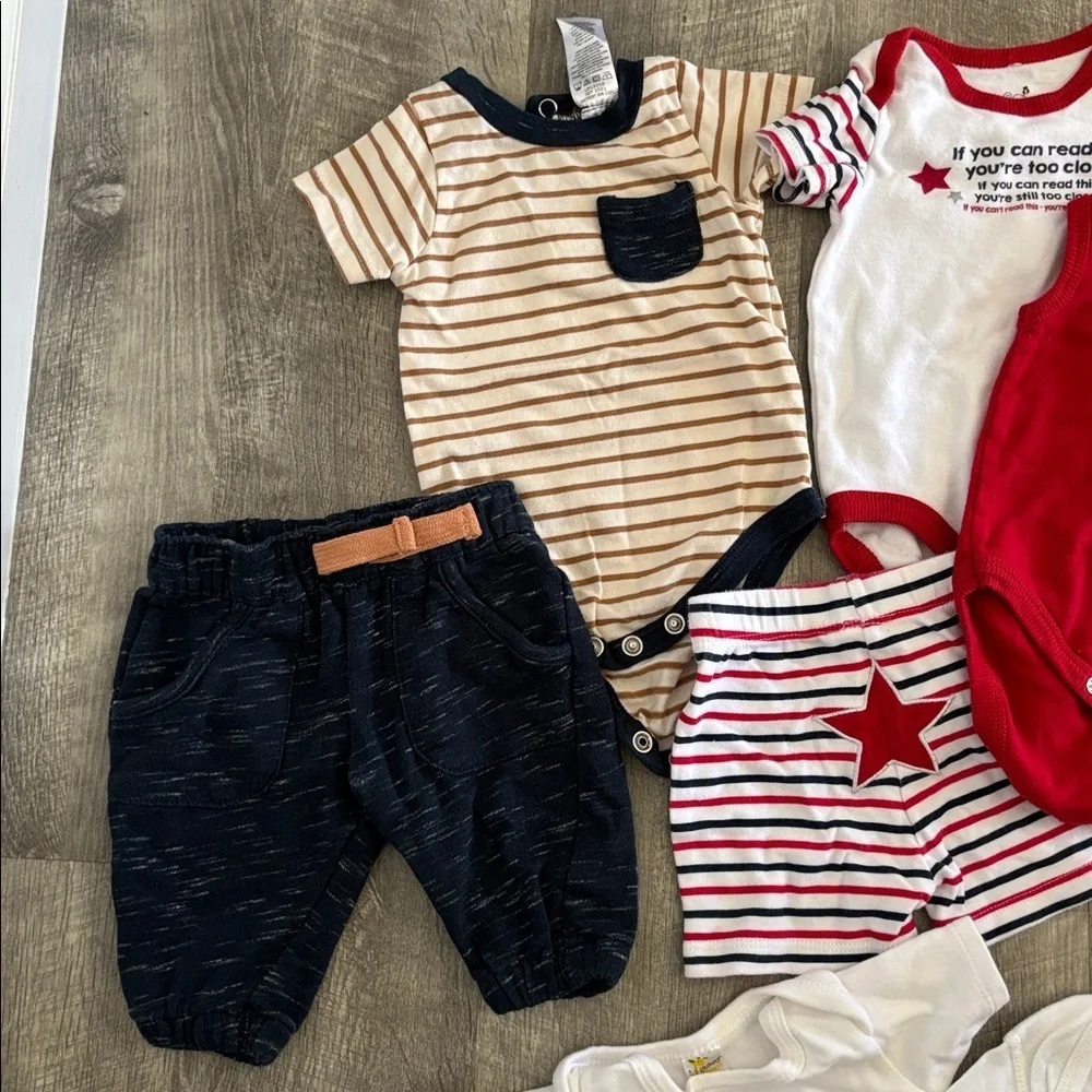 Lot of 11 baby boys 0-3M clothing and onsies sets